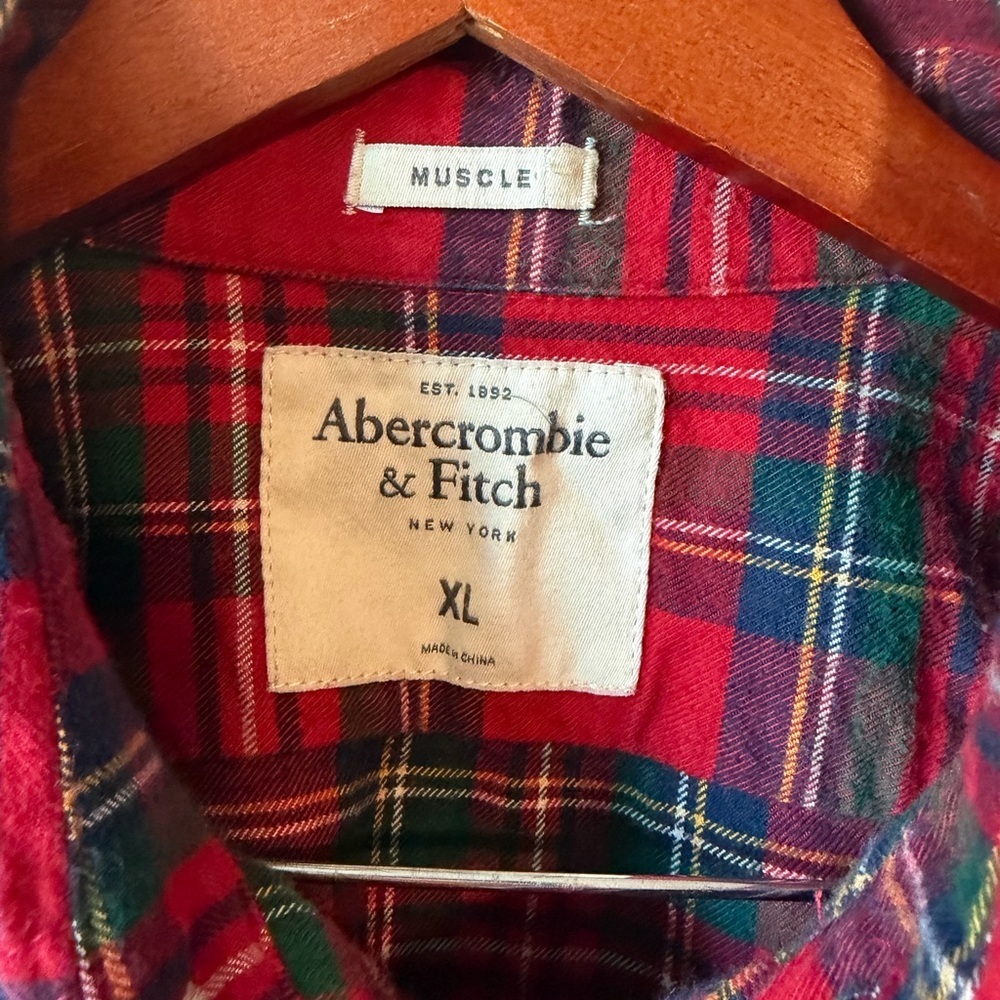 ✨Y2K✨ Abercrombie & Fitch Plaid Button-Up - Picture 3 of 4